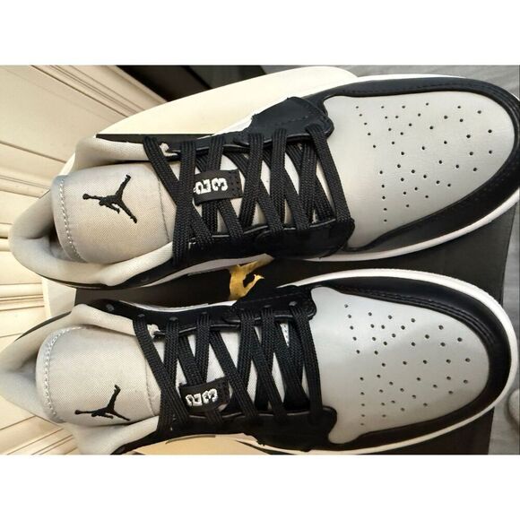 Nike Men\'s Air Jordan 1 Low Lace-up Sneakers Light Smoke Grey Size 8.5 NWOT